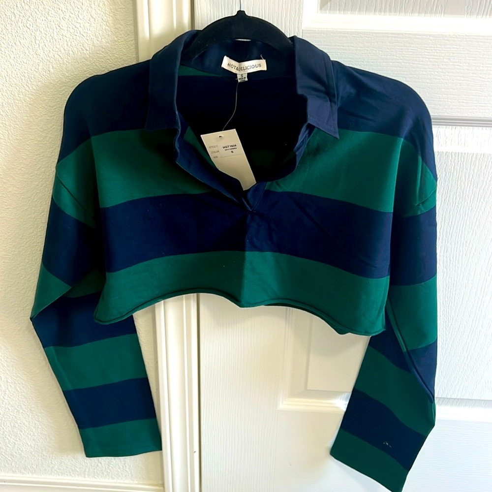 NWT long sleeve crop Top with Navy and green stripes